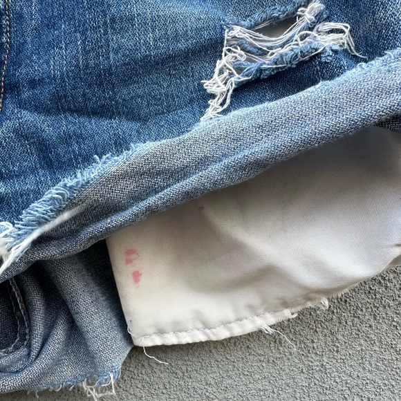 Vintage Levi’s 569 Cutoff Shorts 16 Regular / Size 28 - Picture 7 of 7